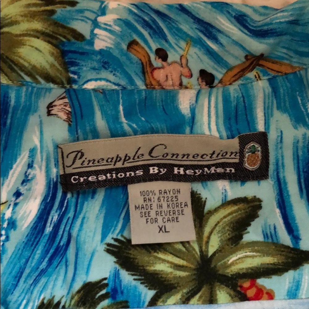 Pineapple Connection blue Hawaiian top NWOT - Picture 6 of 8